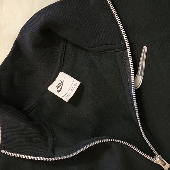 Nike Women's Sportswear Swoosh Fleece ¼-zip top - black - Picture 6 of 10